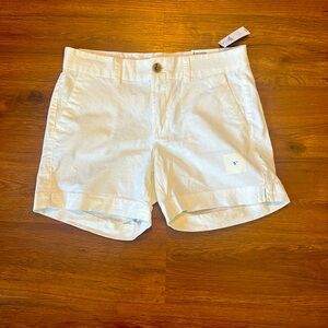 NWT Old Navy 5” Every Day mid rise shorts